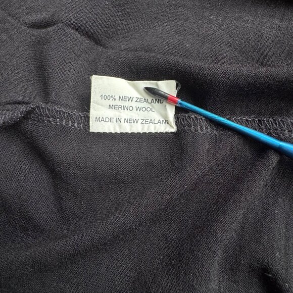 ICEBREAKER 100% Merino Wool Shirt Mens L Black Long Sleeve V-Neck Baselayer Top - Picture 8 of 8